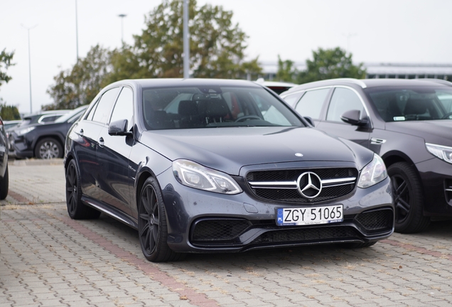 Mercedes-Benz E 63 AMG S W212