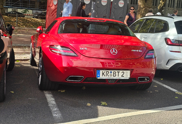 Mercedes-Benz SLS AMG