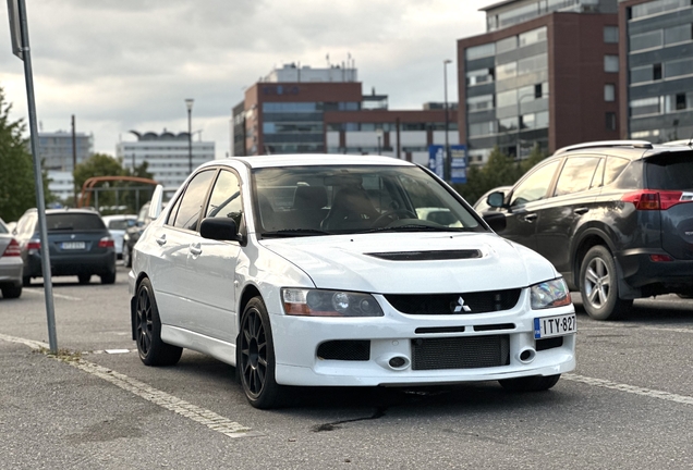 Mitsubishi Lancer Evolution IX