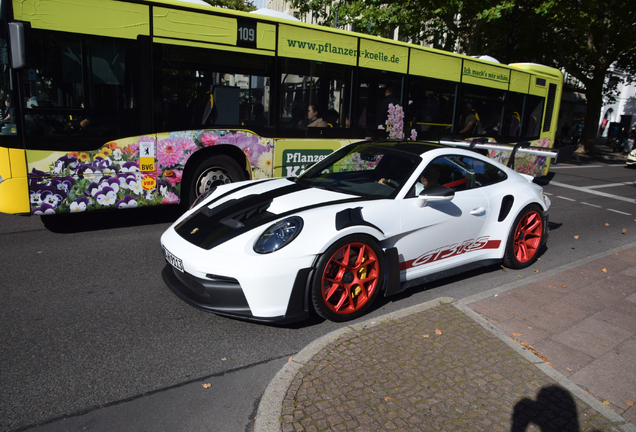 Porsche 992 GT3 RS MkI Weissach Package