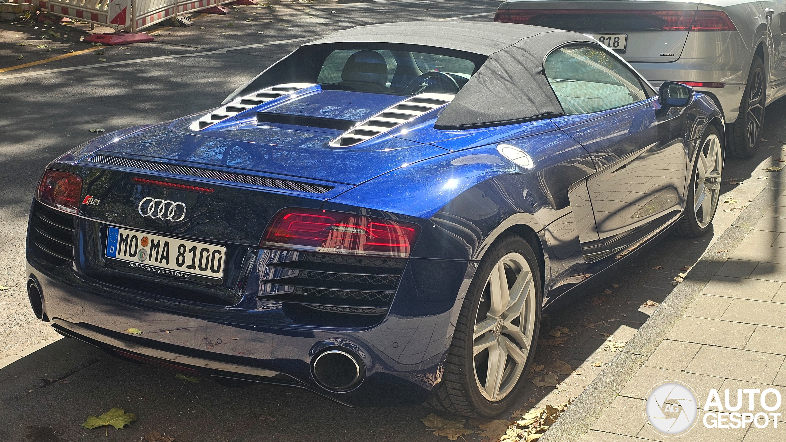 Audi R8 V8 Spyder 2013