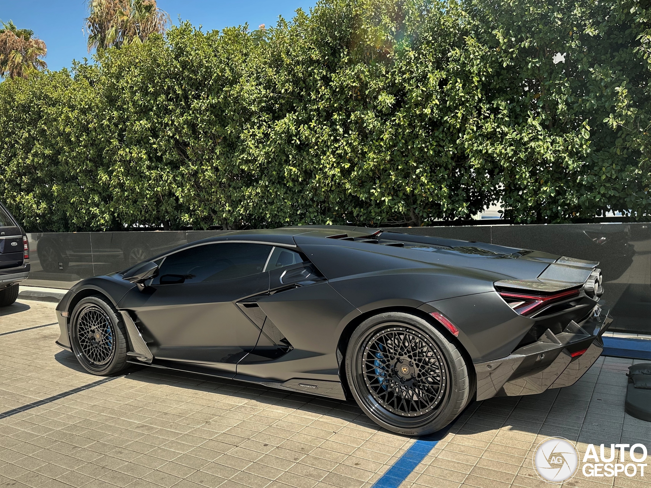 Lamborghini Revuelto