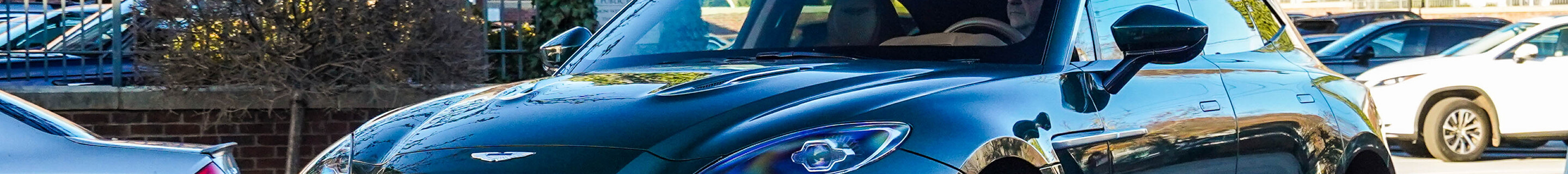 Aston Martin DBX