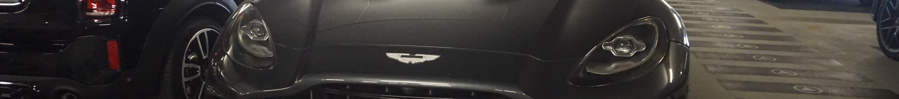 Aston Martin DBX707