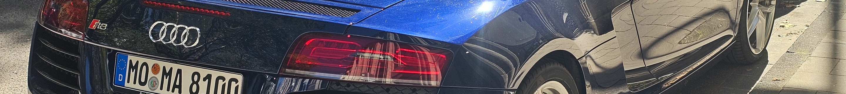 Audi R8 V8 Spyder 2013