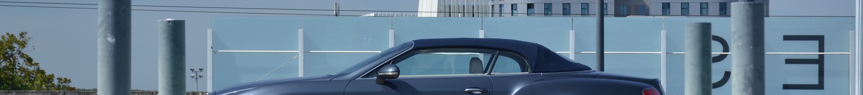 Bentley Continental GTC V8
