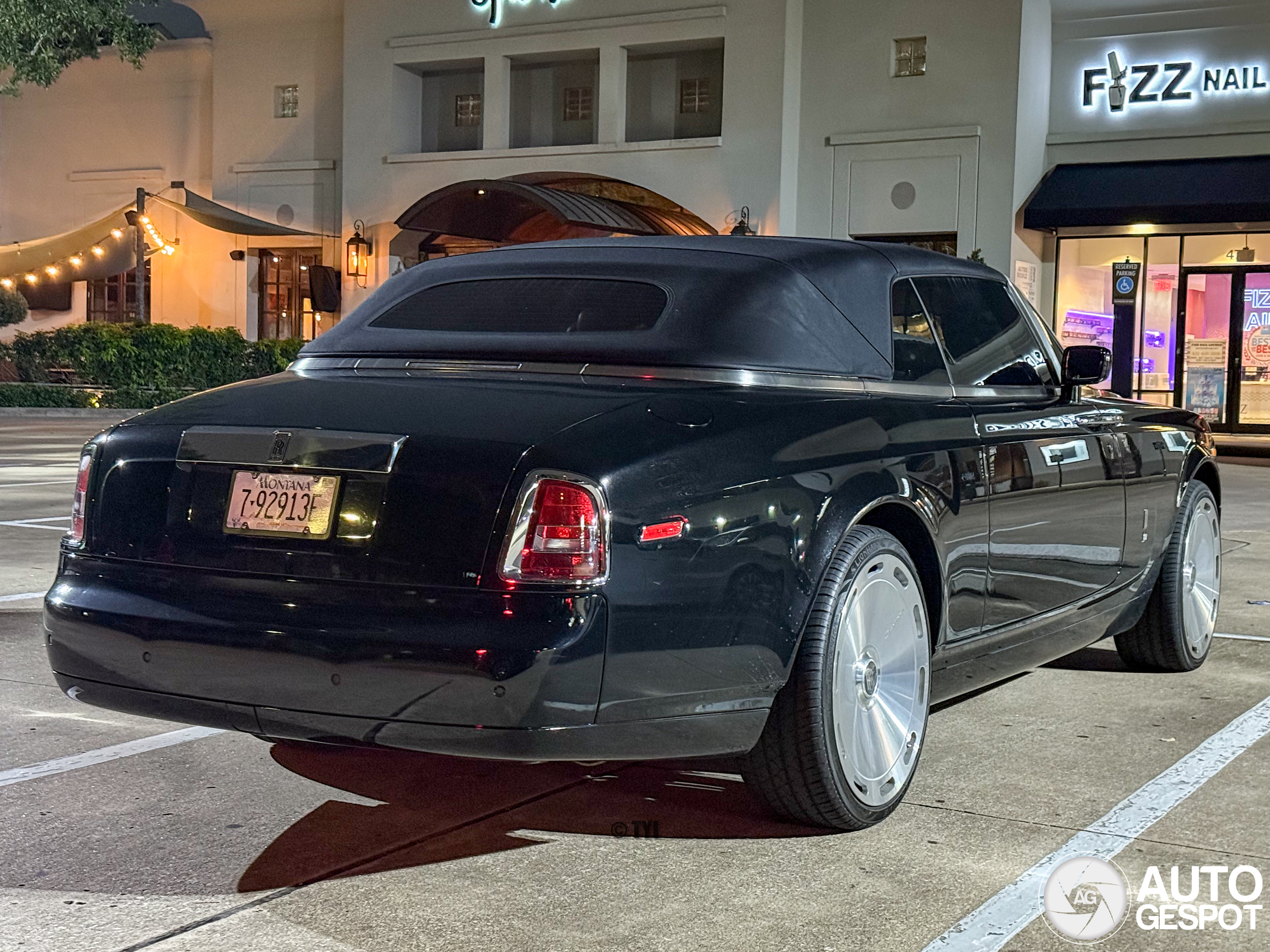 Aan putdeksels geen gebrek bij deze Rolls-Royce