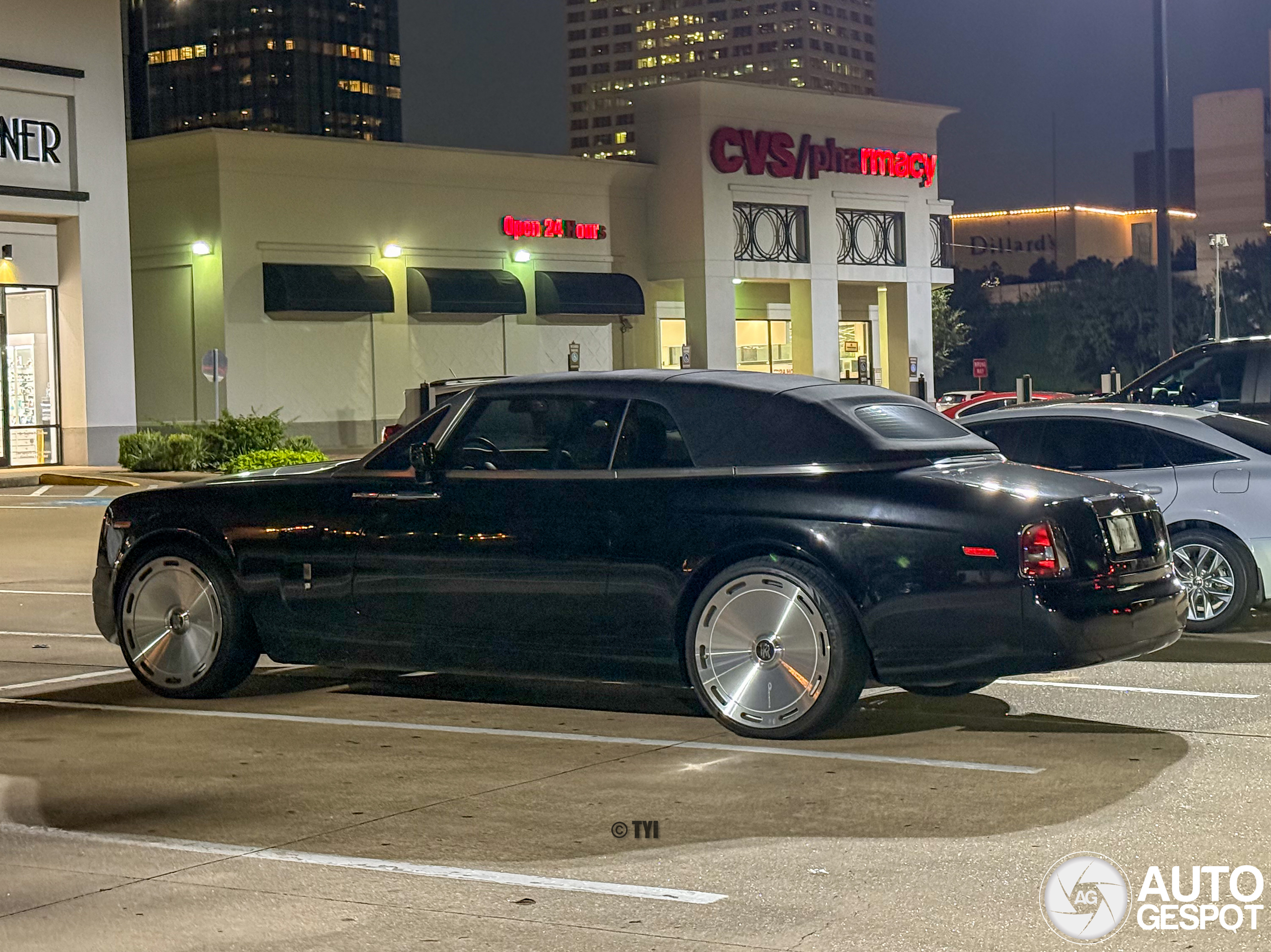 Aan putdeksels geen gebrek bij deze Rolls-Royce