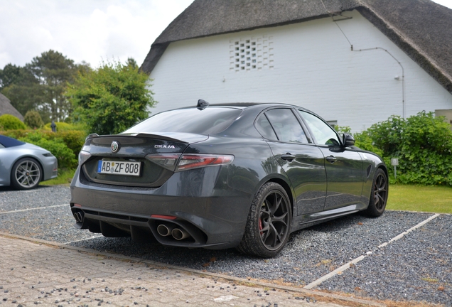 Alfa Romeo Giulia Quadrifoglio 2023