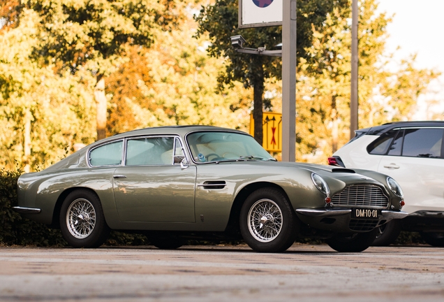 Aston Martin DB6 MKI