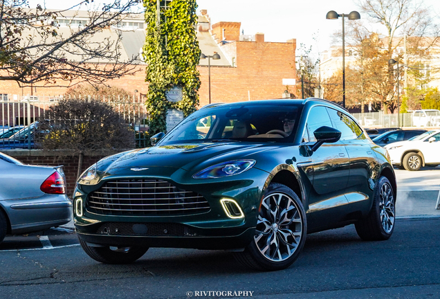 Aston Martin DBX