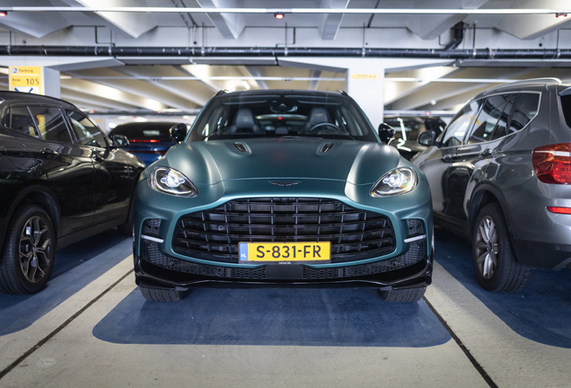 Aston Martin DBX707