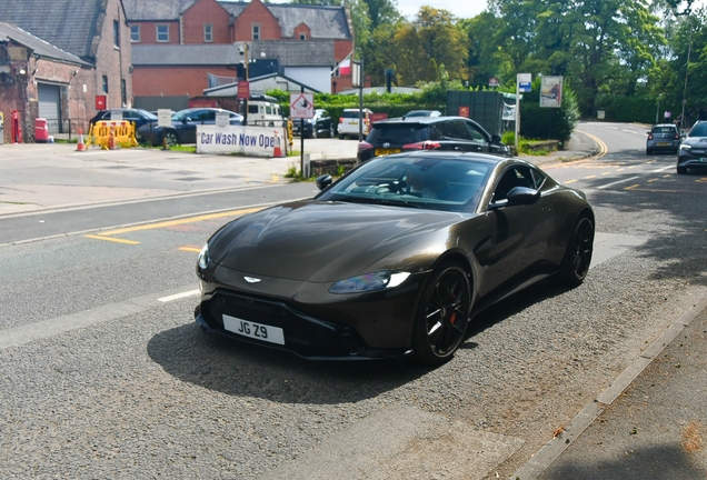 Aston Martin V8 Vantage 2018