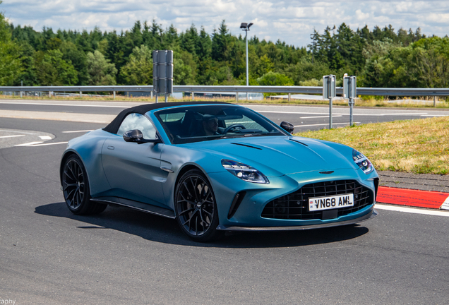 Aston Martin V8 Vantage Roadster 2025