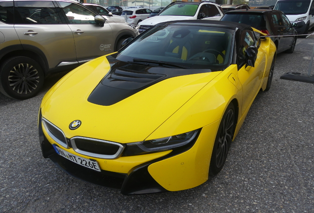 BMW i8 Roadster