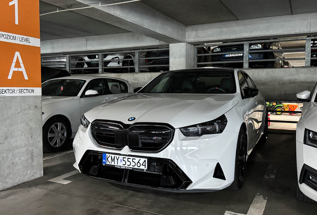 BMW M5 G90
