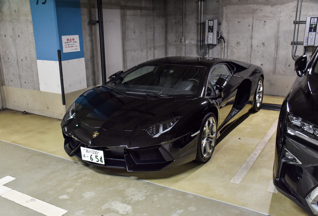Lamborghini Aventador LP700-4