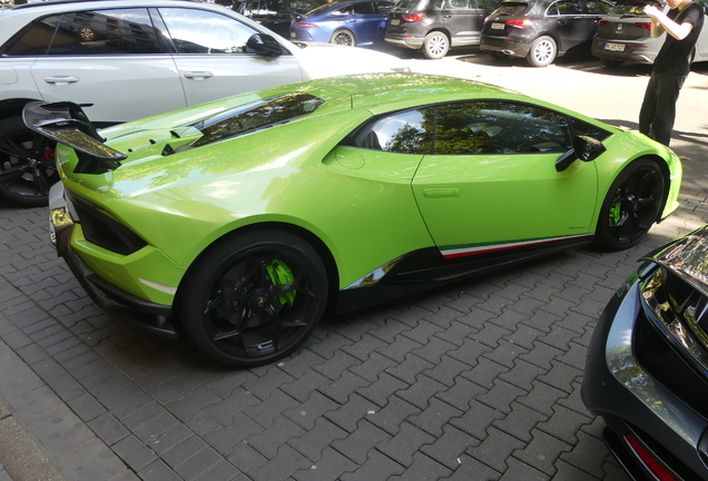 Lamborghini Huracán LP640-4 Performante