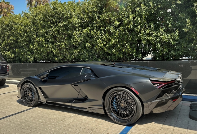 Lamborghini Revuelto