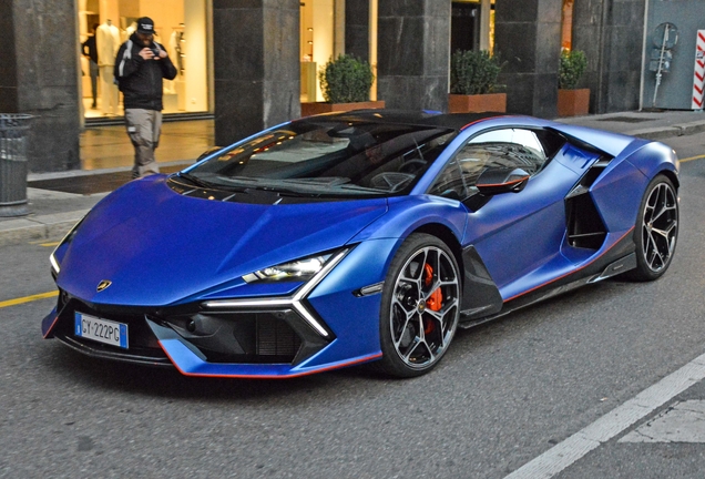 Lamborghini Revuelto