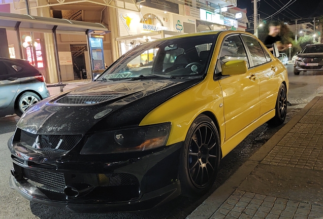 Mitsubishi Lancer Evolution IX FQ