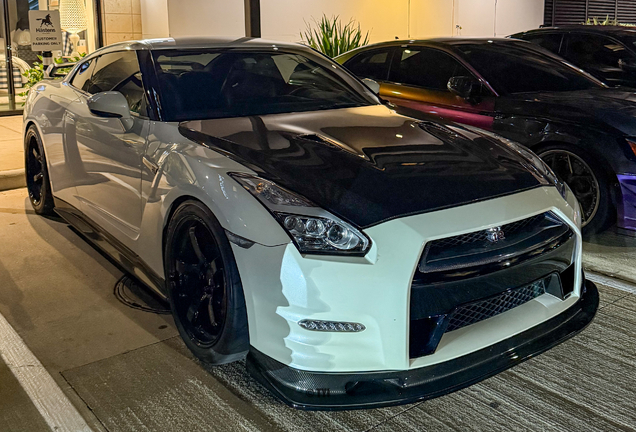 Nissan GT-R 2014