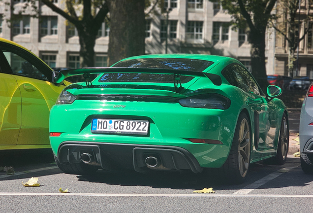 Porsche 718 Cayman GT4