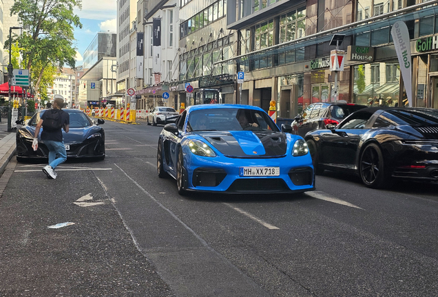 Porsche 718 Cayman GT4 RS Weissach Package