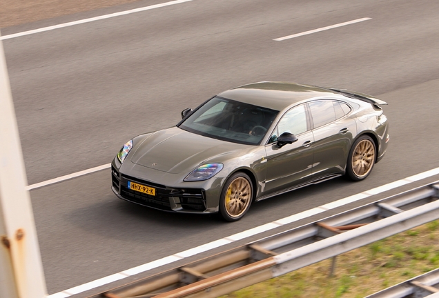 Porsche 972 Panamera Turbo S E-Hybrid