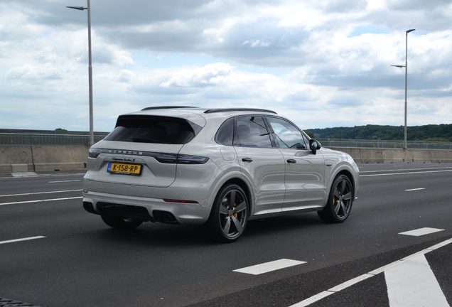 Porsche Cayenne Turbo S E-Hybrid
