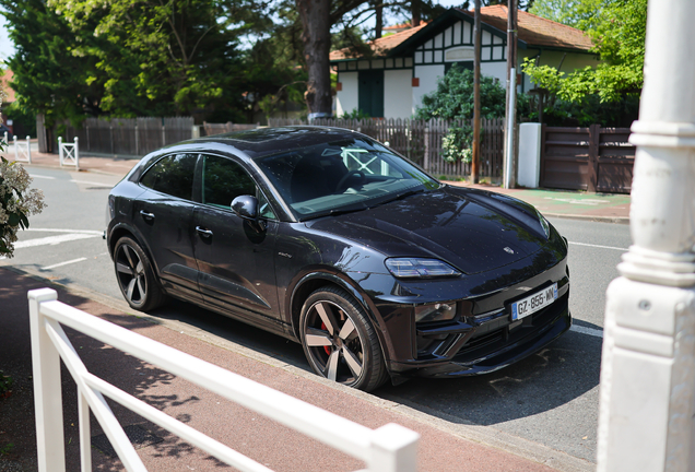 Porsche Macan EV Turbo
