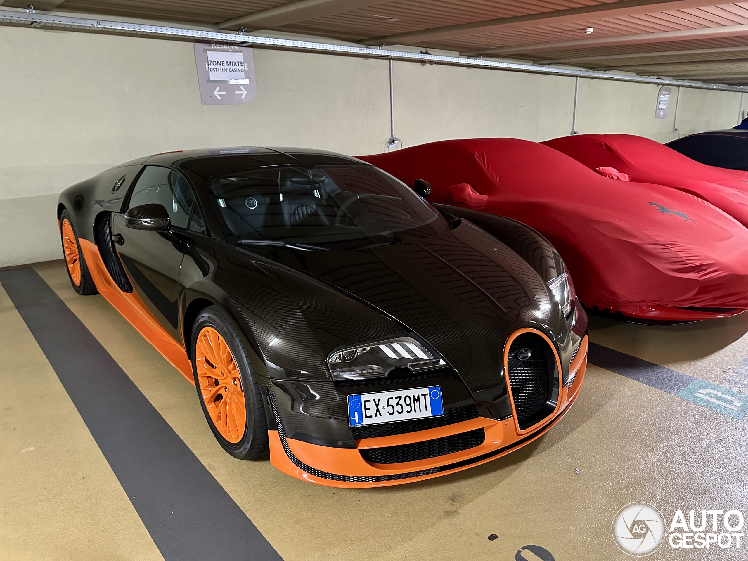 Bugatti Veyron 16.4 Super Sport World Record Edition