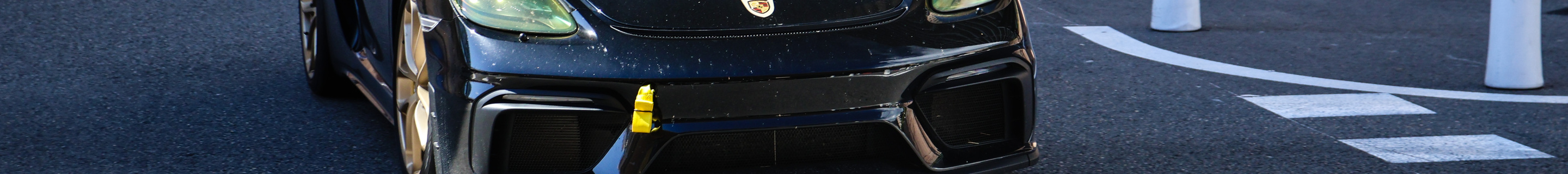 Porsche 718 Cayman GT4