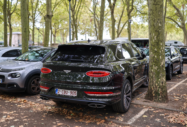 Bentley Bentayga Hybrid 2021