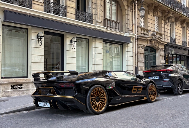 Lamborghini Aventador LP700-4 Roadster