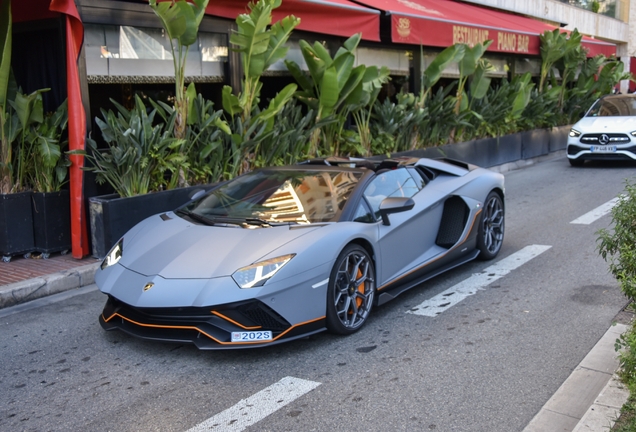 Lamborghini Aventador LP780-4 Ultimae Roadster