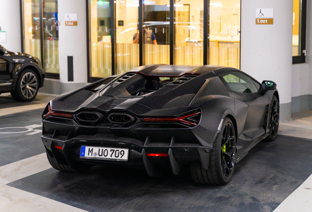 Lamborghini Revuelto