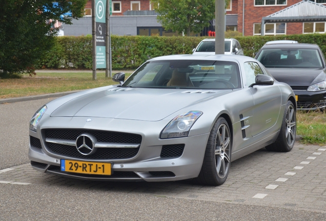 Mercedes-Benz SLS AMG