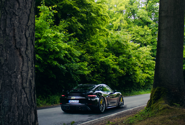 Porsche 718 Cayman GT4