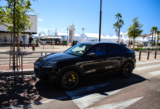 Porsche Cayenne Coupé Turbo E-Hybrid