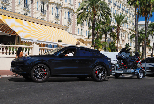 Porsche Cayenne Coupé Turbo E-Hybrid
