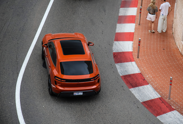 Porsche Macan EV Turbo