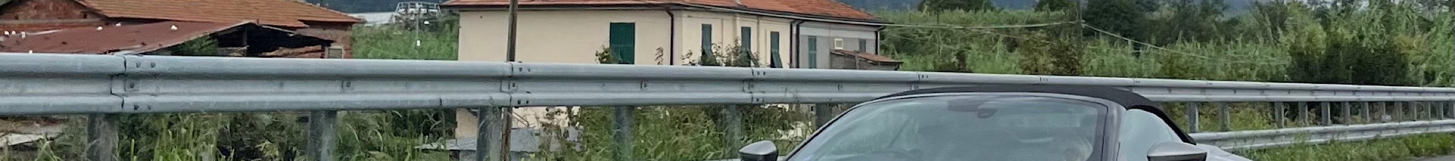 Aston Martin DB11 V8 Volante