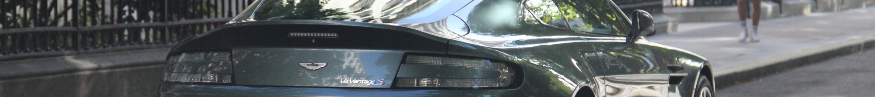 Aston Martin V12 Vantage S