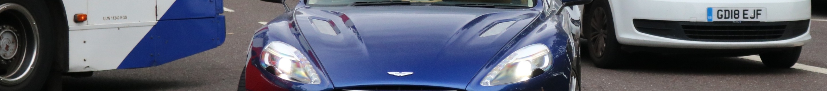 Aston Martin Vanquish 2013