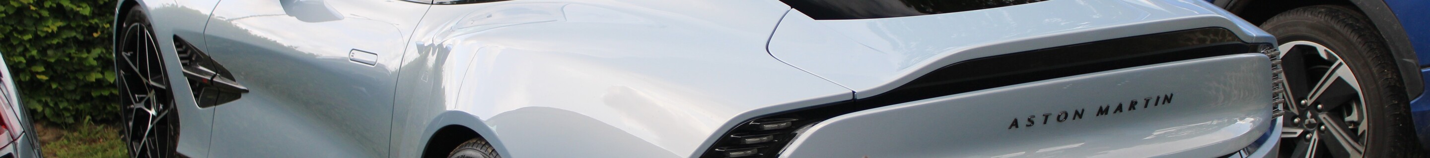 Aston Martin Vanquish 2025