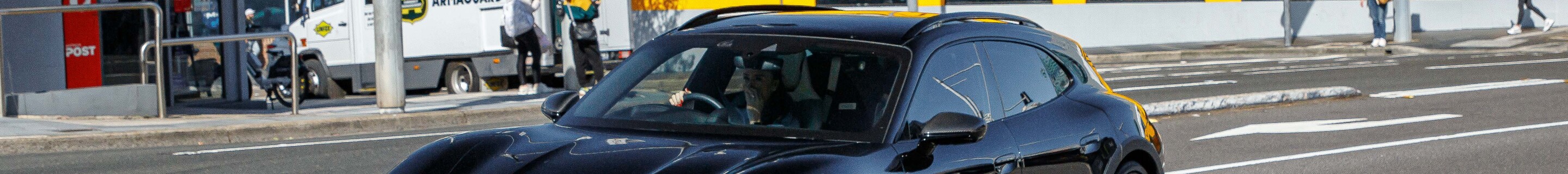 Porsche Taycan Turbo Cross Turismo