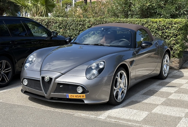 Alfa Romeo 8C Spider