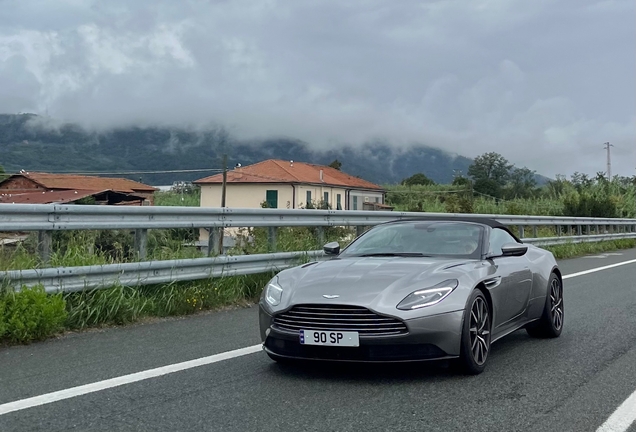 Aston Martin DB11 V8 Volante