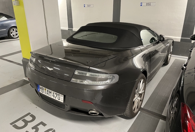Aston Martin V8 Vantage Roadster 2012